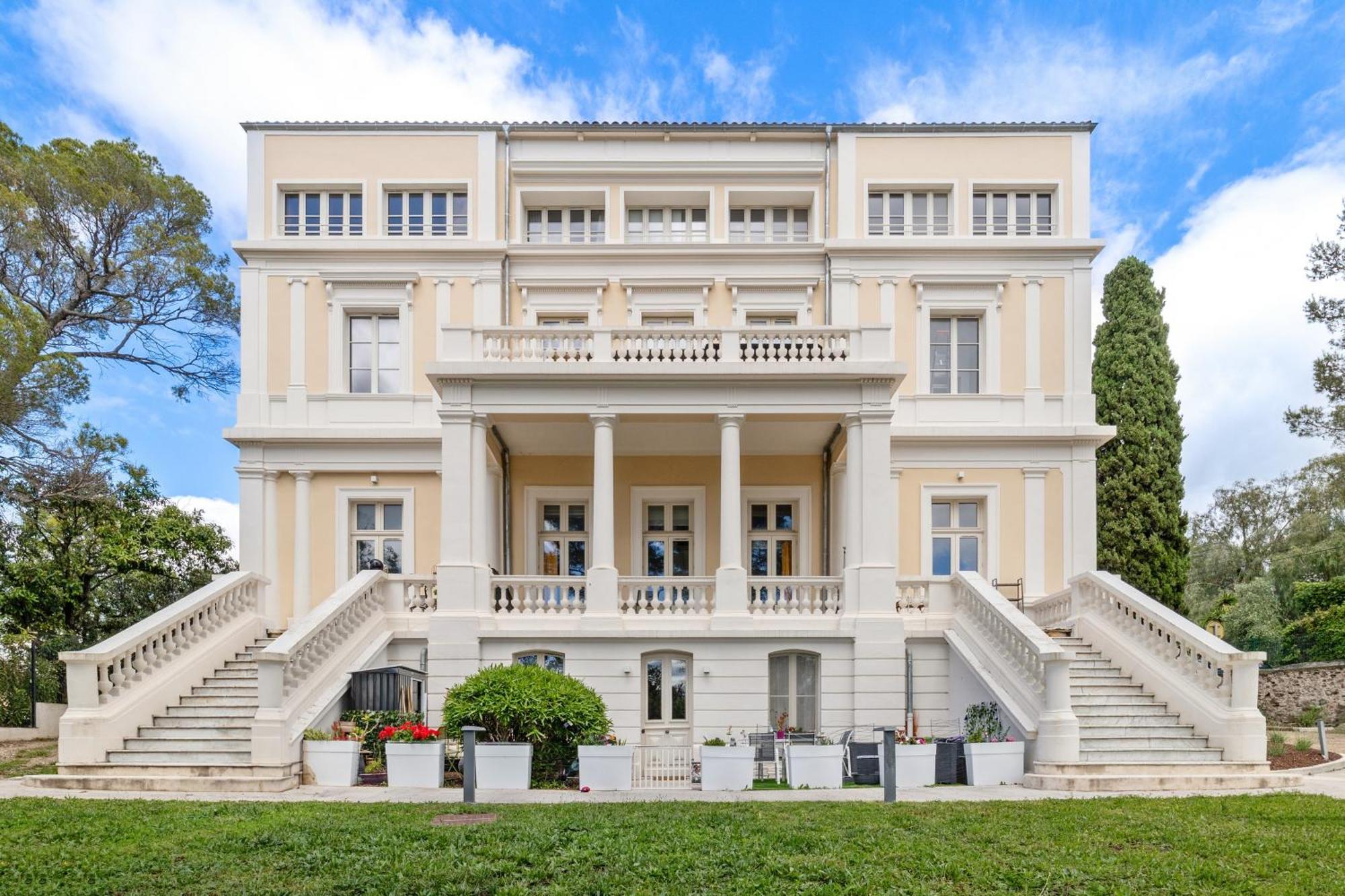 Appartement De Messugues - Appt Standing Vue Mer Saint-Raphaël 外观 照片